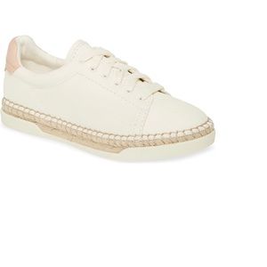 Dolce Vita Madox Sneaker, size 8.5